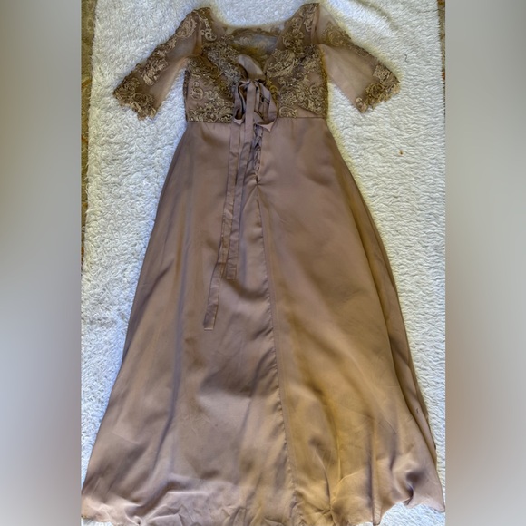 Elegant event Dress - Picture 4 of 7